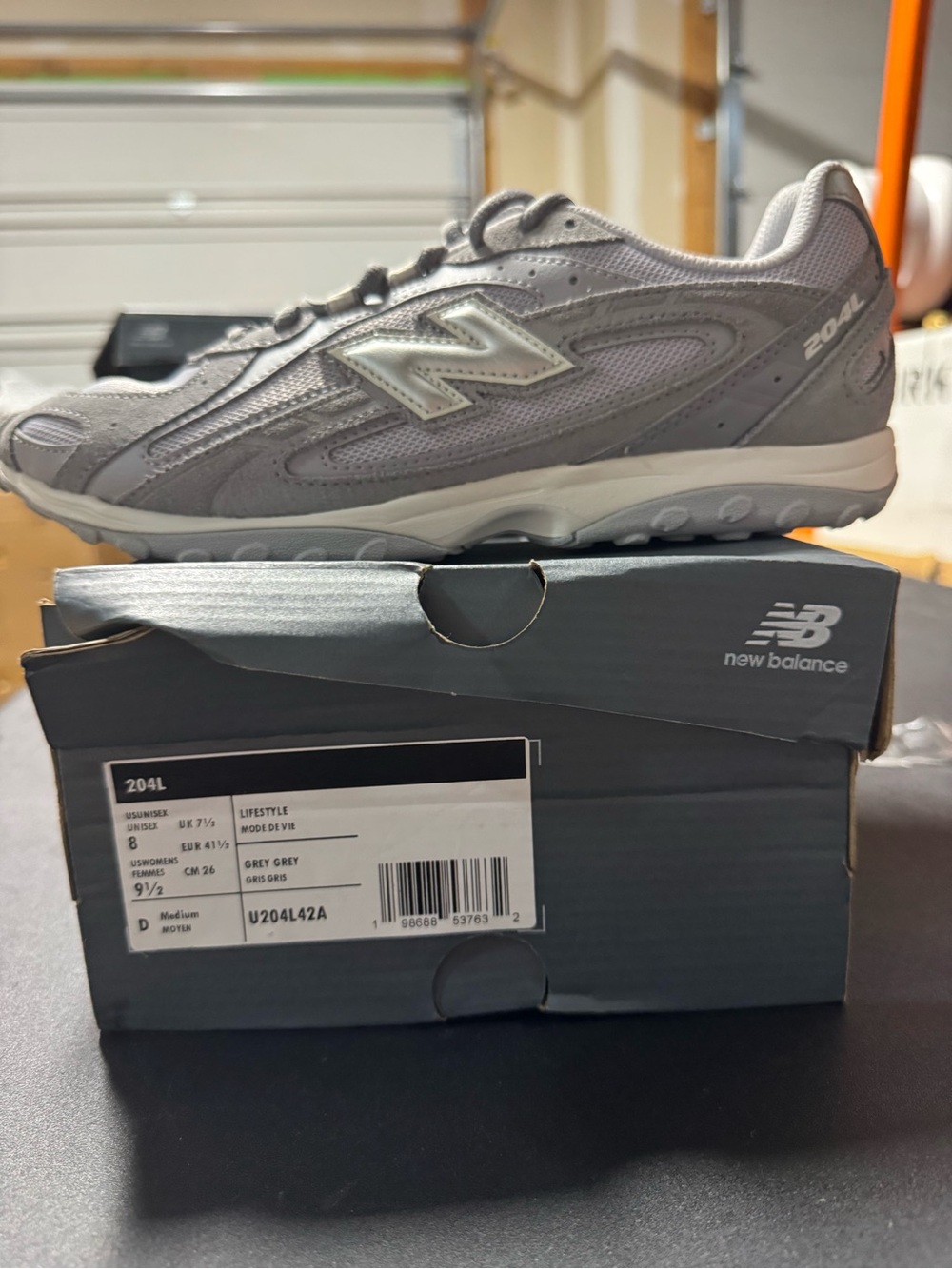 NEW BALANCE 204L CASUAL SHOES size 9.5. Men’s 8 Damaged Box New